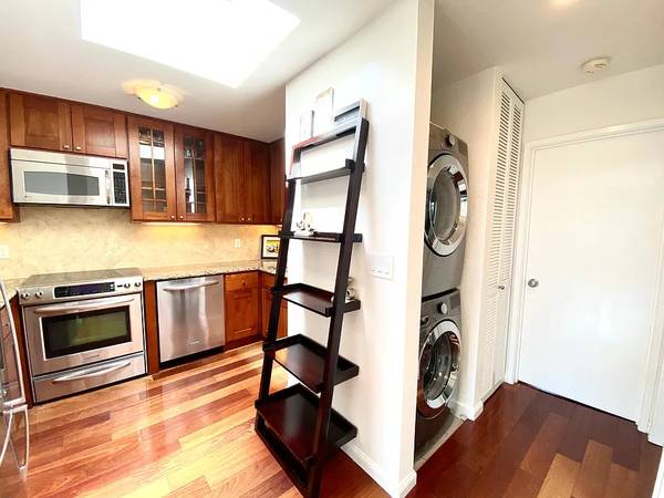 2BR/1BA Apartment on Steiner St · San Francisco photo 3