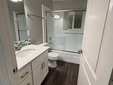 Byron St Apartments photo 3