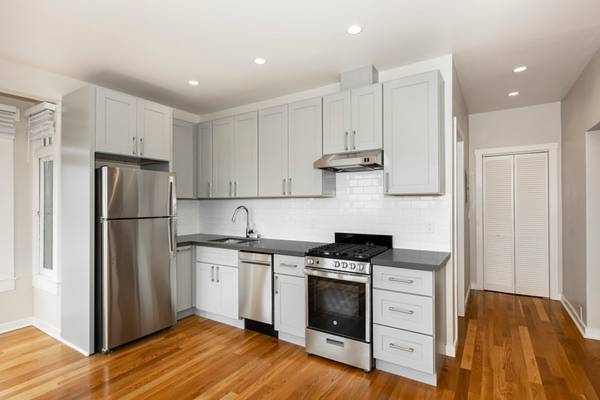 2459 Larkin photo 5