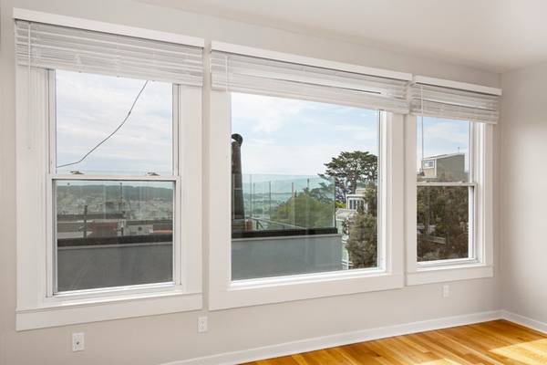 2459 Larkin photo 2