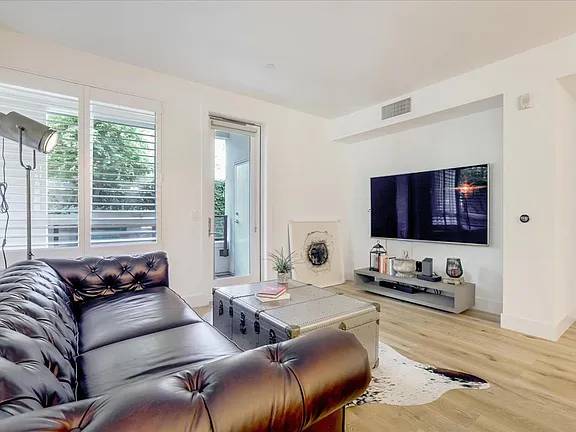1101 W El Camino Real Mountain View, CA 94040 photo 3