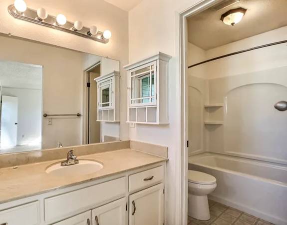 Townhouses on Rymar Way · San Jose photo 5