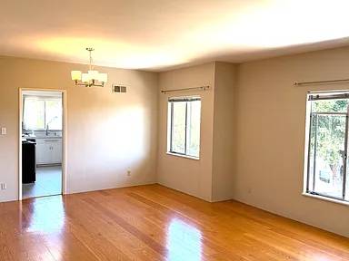 2BR/1BA Other on Santa Rosa Ave · Oakland photo 3
