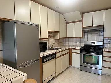 0BR/1BA Apartment on Day St · San Francisco photo 5