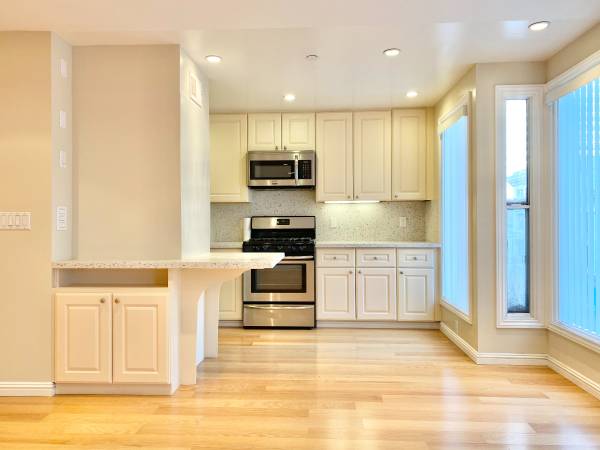 0BR/1BA Apartment · San Francisco photo 2