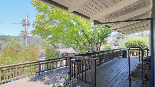 3BR/2BA Single Family House on Sequoyah View Dr · Oakland photo 2