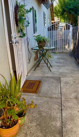 1BR/1BA In-Law · Pittsburg photo 3
