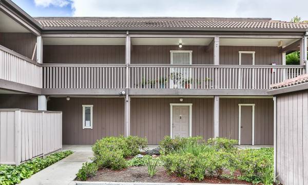 2BR/1BA Condo on Warm Springs · Fremont photo 2
