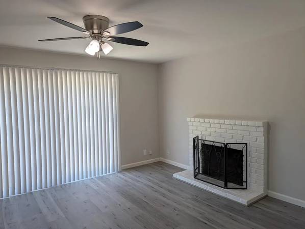 2BR/1BA Duplex on White Dr · Santa Clara photo 5