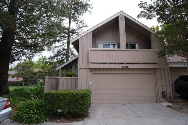 Townhouses on Potters Hatch Cmn · Cupertino photo 2
