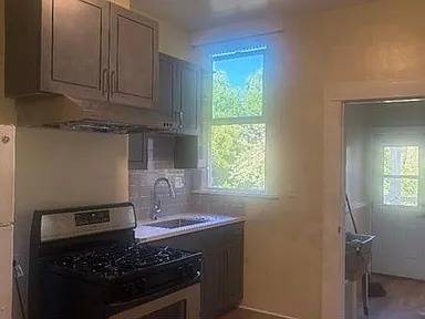2BR/1BA Flat on 6th Ave · San Francisco photo 2