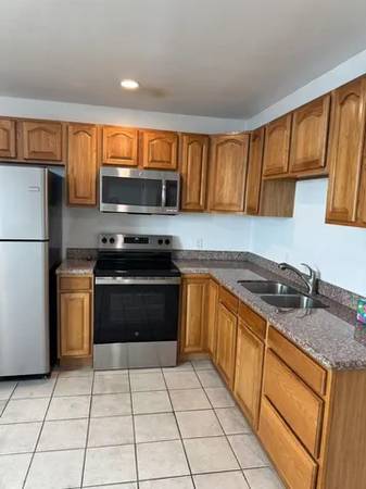 2BR/1BA In Law Adu on Alta Vista Way · Daly City photo 5