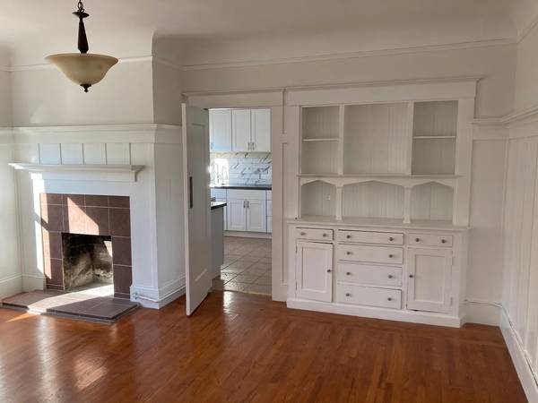 2BR/1BA Apartment on 41st St · Oakland photo 4