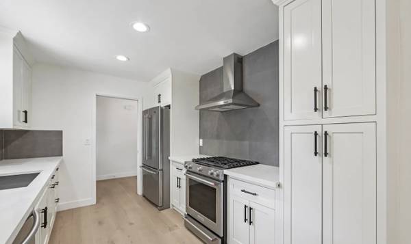 Welcome To Tamarack Gardens! Located In The Heart Of Sunnyvale photo 3