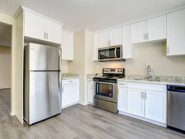 Pleasanton Heights photo 4
