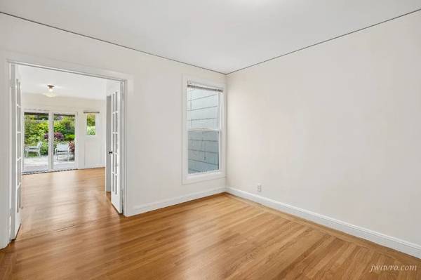 Duboce Park 3br+den/1ba. Edwardian Charmer. Fantastic Location! Progressive photo 3