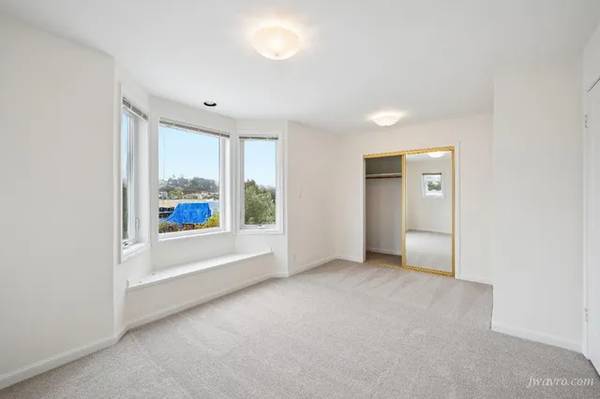Duboce Park 3br+den/1ba. Edwardian Charmer. Fantastic Location! Progressive photo 2