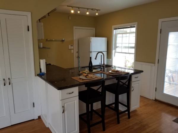 1BR/1BA In-Law · Oakland photo 4