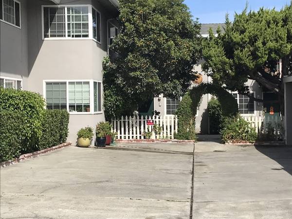 1BR/1BA Apartment · Campbell photo 2
