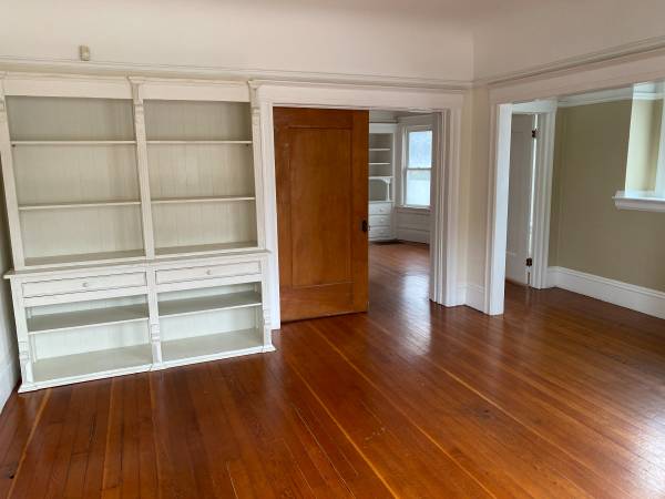 2BR/1BA Duplex · Oakland photo 3