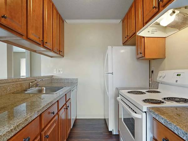 Apartments on Imperial Dr · Daly City photo 2