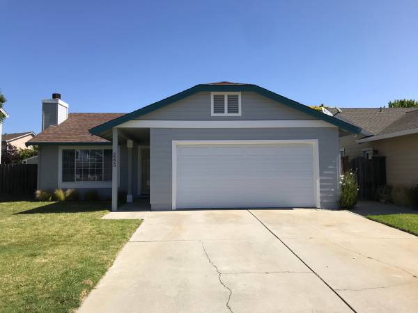 3BR/2BA Single Family House on Lagoon Court · Santa Cruz