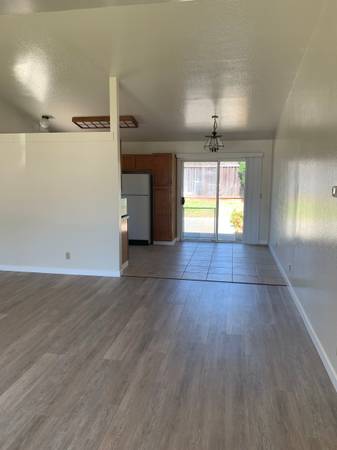 3BR/2BA Single Family House on Lagoon Court · Santa Cruz photo 5