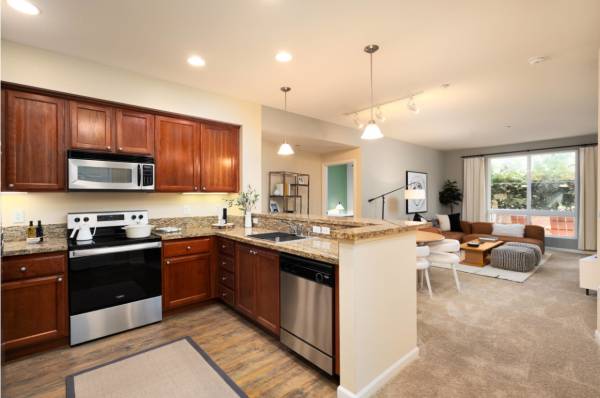 2BR/2BA Apartment · Santa Clara photo 3