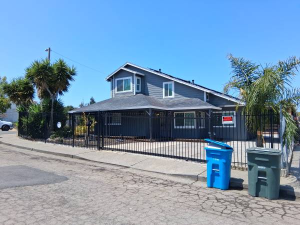 167 Ladera Dr Vallejo, CA 94591 photo 2