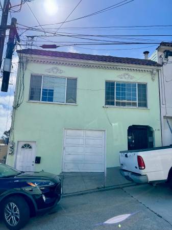 2BR/1BA Apartment on Porter St · San Francisco