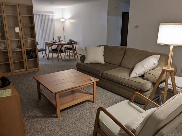 2BR/1BA Apartment · Menlo Park photo 2