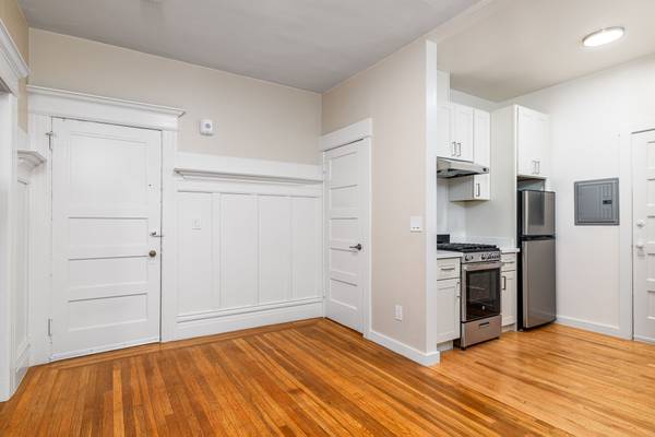 2128 VAN NESS Apartments photo 4
