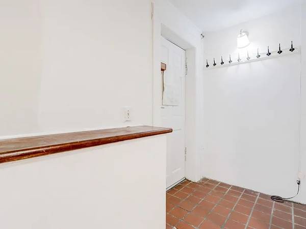 2BR/1BA Apartment · San Francisco photo 5