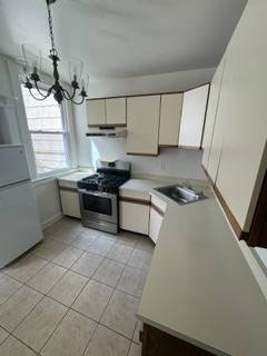 2BR/1BA Apartment on Vicksburg · San Francisco photo 5