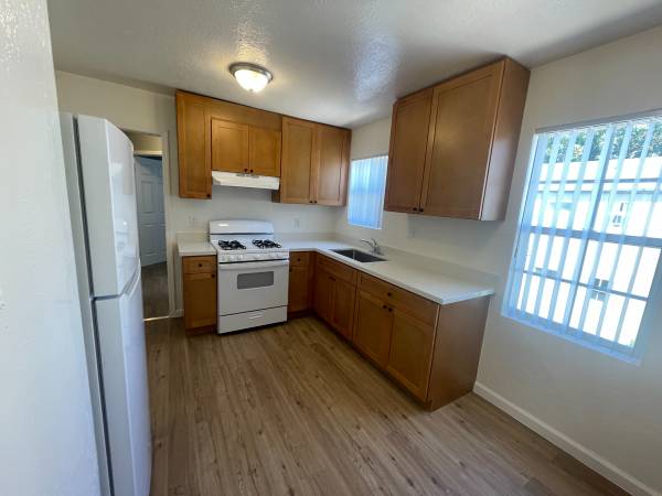 2BR/1BA Apartment on 99th Ave. Ct. · Oakland photo 4