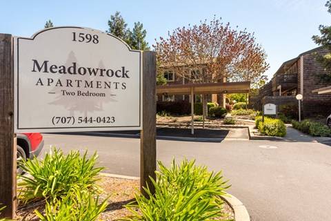 2BR/1BA Apartment on Becky Court · Santa Rosa photo 2
