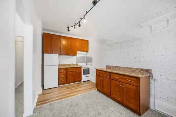 906 Howard Street (1149rc) photo 3