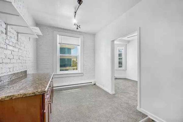 906 Howard Street (1149rc) photo 5