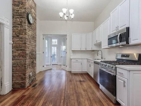 2BR/1BA Flat on Walter St · San Francisco photo 4