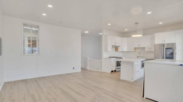 4BR/2BA Single Family House · San Francisco photo 5