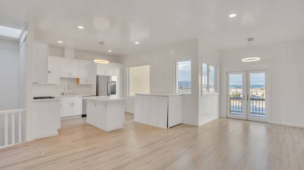 4BR/2BA Single Family House · San Francisco photo 3