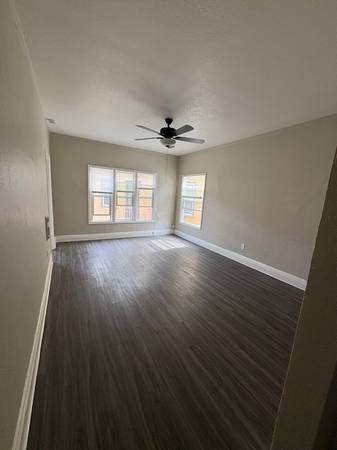 1900 26th Ave Oakland, CA 94601 photo 2