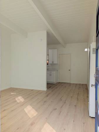 Private Bedroom in Delightful Palo Alto Home off Page Mill Road photo 2