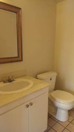 3BR/2BA Duplex on America Avenue · Sunnyvale photo 4