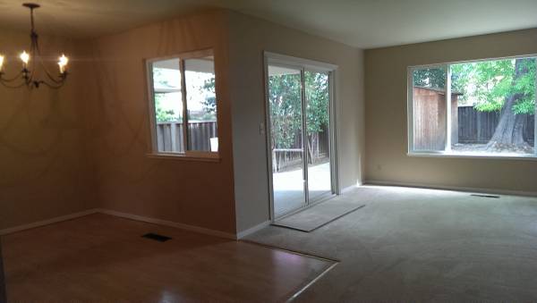 3BR/2BA Duplex on America Avenue · Sunnyvale photo 2
