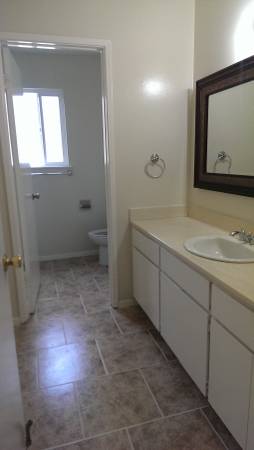 3BR/2BA Duplex on America Avenue · Sunnyvale photo 3