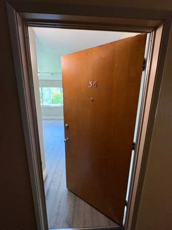 1BR/1BA Apartment on Claremont · Oakland photo 2