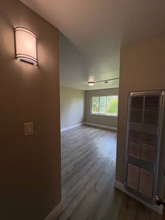 1BR/1BA Apartment on Claremont · Oakland photo 4