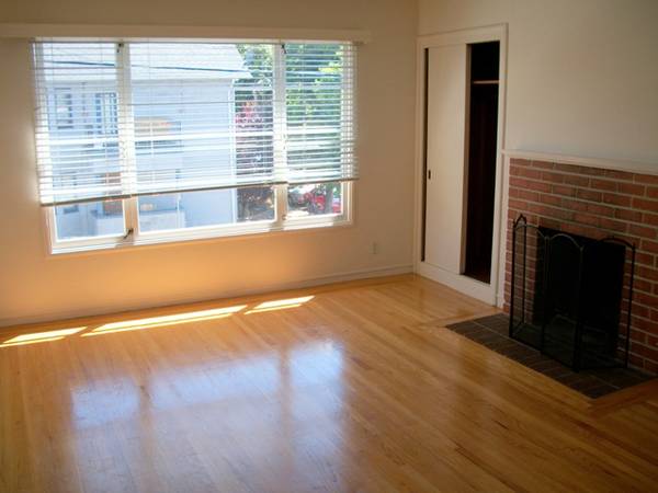 0BR/1BA Apartment on Haste Street · Berkeley photo 4