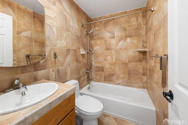 2BR/1BA Apartment · San Francisco photo 5